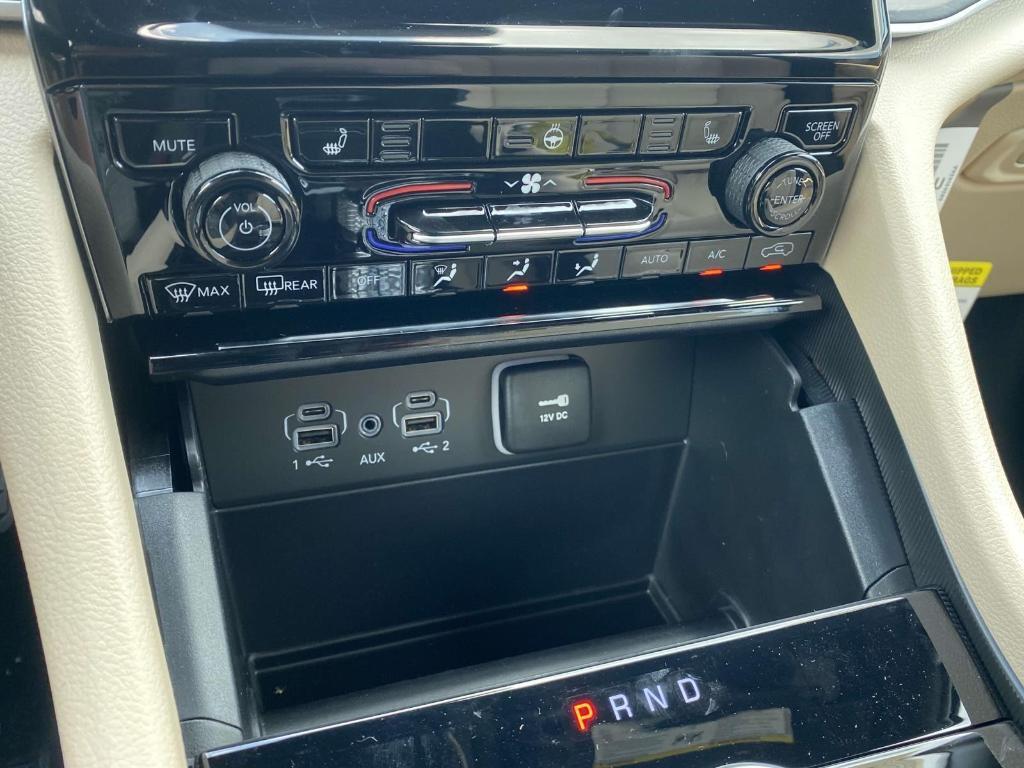 new 2025 Jeep Grand Cherokee car, priced at $41,518