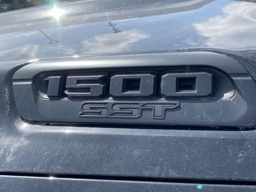 new 2025 Ram 1500 car, priced at $46,398