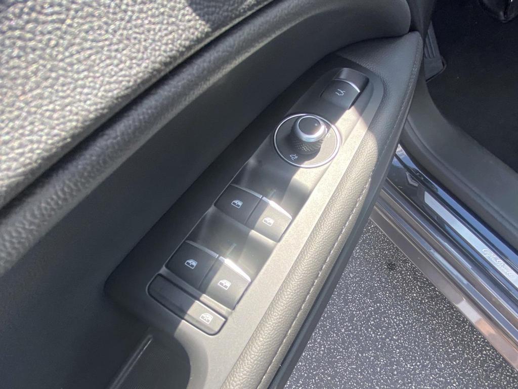 used 2024 Alfa Romeo Stelvio car, priced at $32,999
