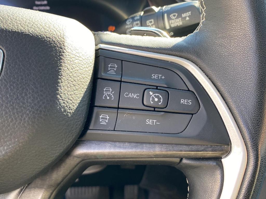 used 2022 Jeep Grand Cherokee car, priced at $29,588