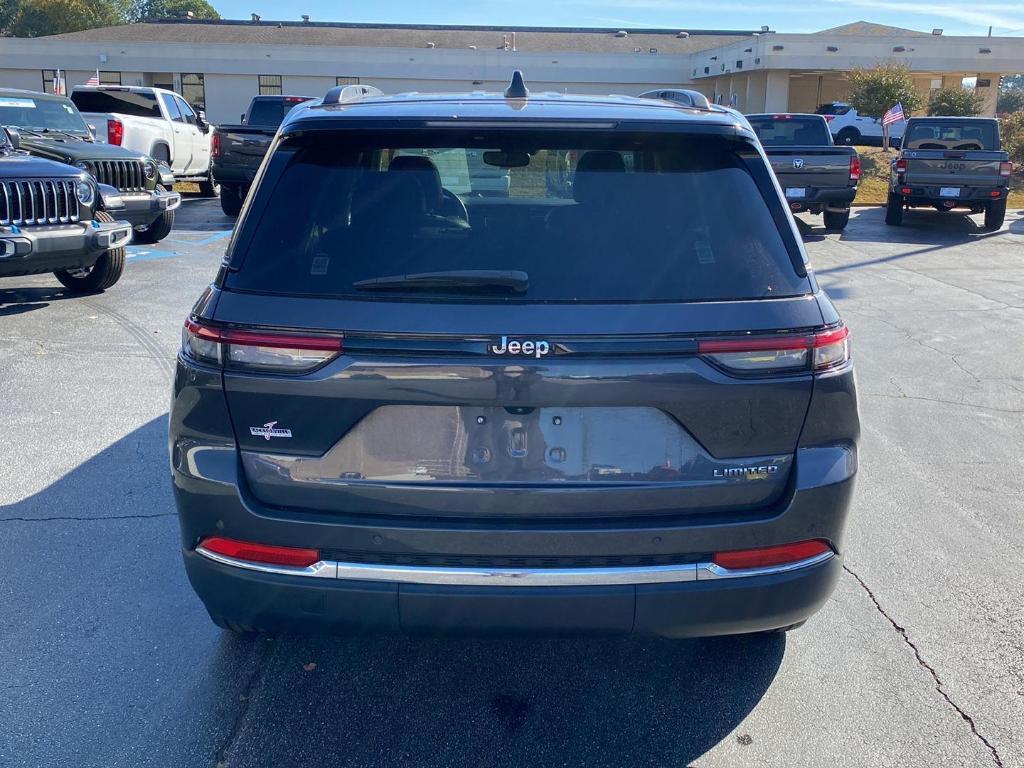 used 2022 Jeep Grand Cherokee car, priced at $29,588