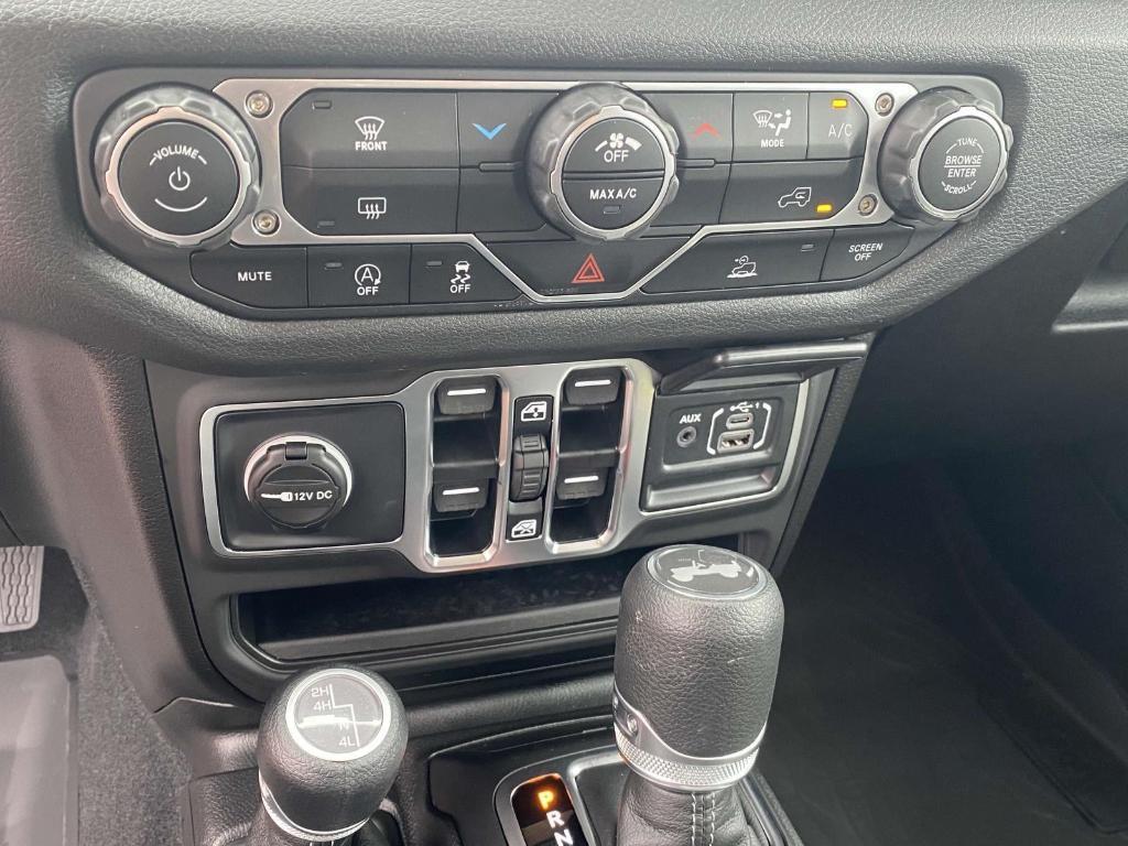new 2025 Jeep Wrangler car, priced at $40,943