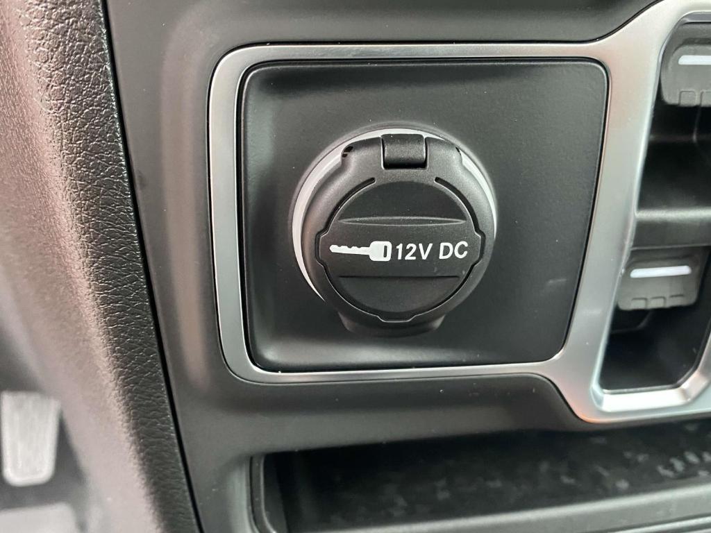 new 2025 Jeep Wrangler car, priced at $40,943