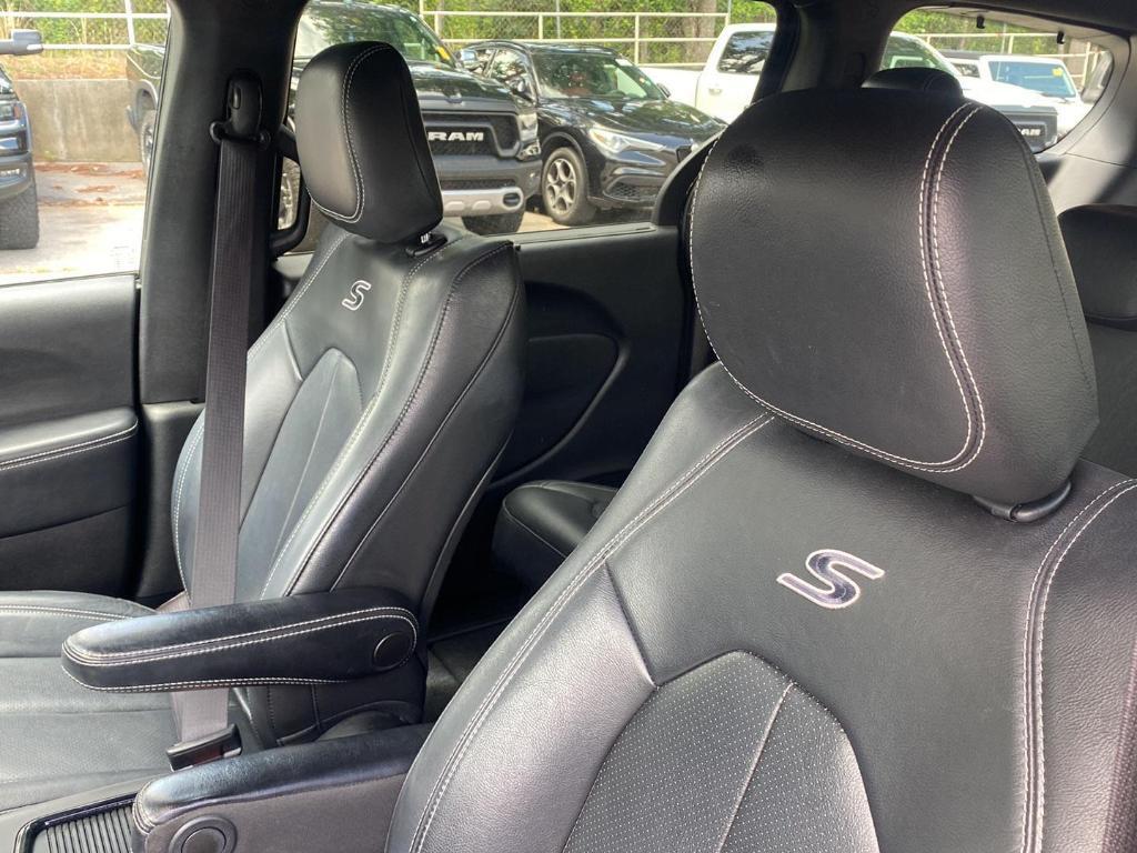 used 2021 Chrysler Pacifica car, priced at $25,998
