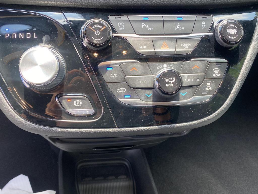 used 2021 Chrysler Pacifica car, priced at $25,998