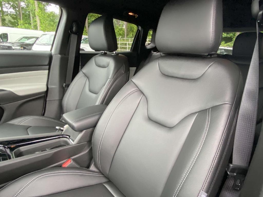 new 2025 Jeep Compass car, priced at $30,435
