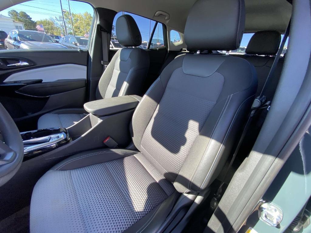 used 2025 Chevrolet Trax car, priced at $21,244