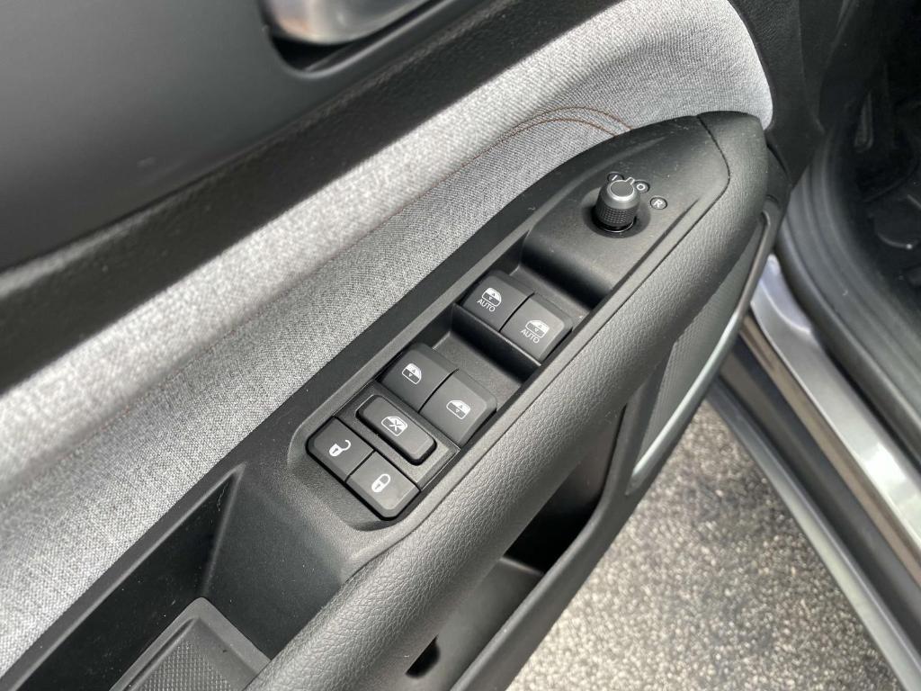 used 2022 Jeep Compass car, priced at $19,998