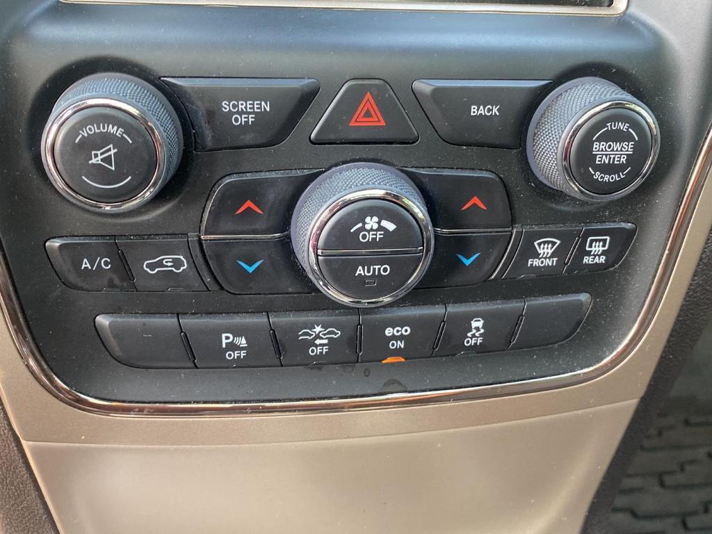 used 2014 Jeep Grand Cherokee car, priced at $16,484