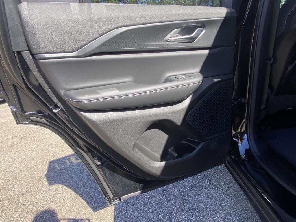 new 2025 Jeep Grand Cherokee car, priced at $34,268