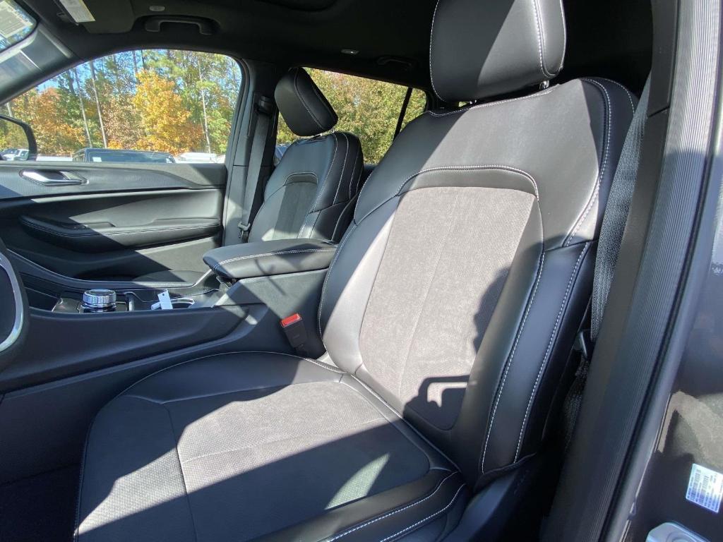 new 2025 Jeep Grand Cherokee L car, priced at $45,020