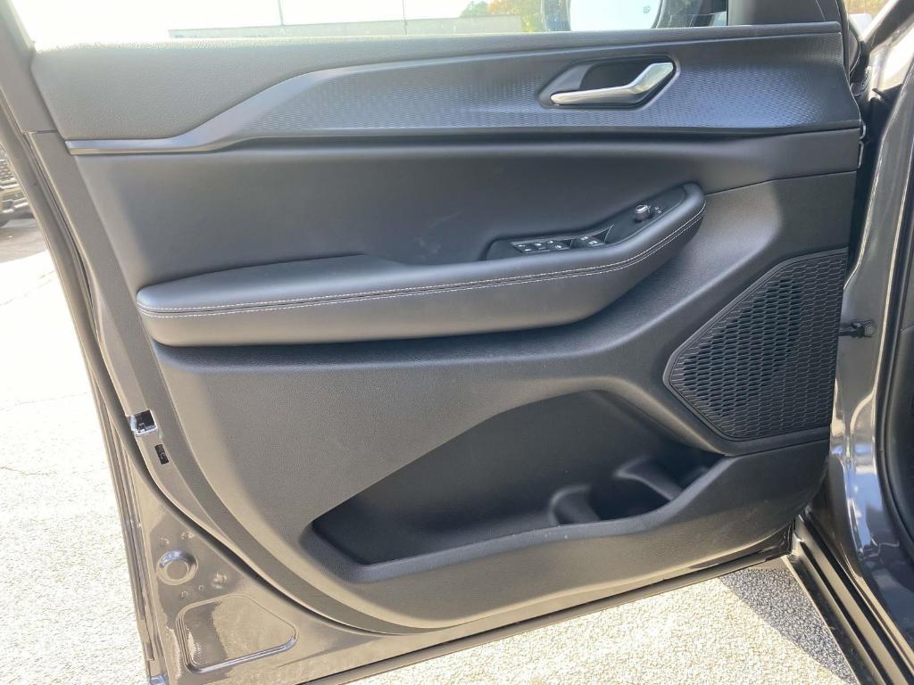 new 2025 Jeep Grand Cherokee L car, priced at $45,020