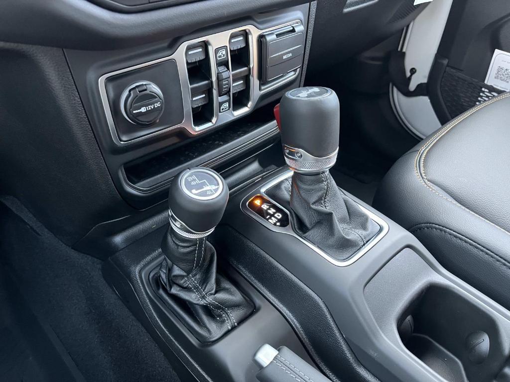 new 2025 Jeep Wrangler car, priced at $50,897