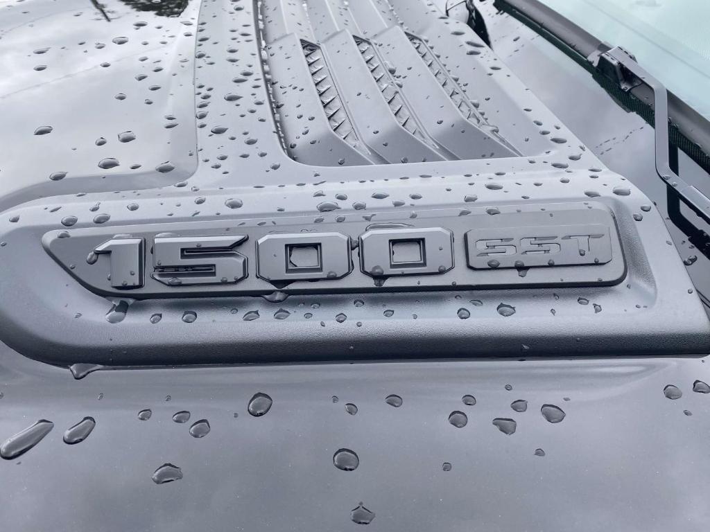 new 2025 Ram 1500 car, priced at $62,398