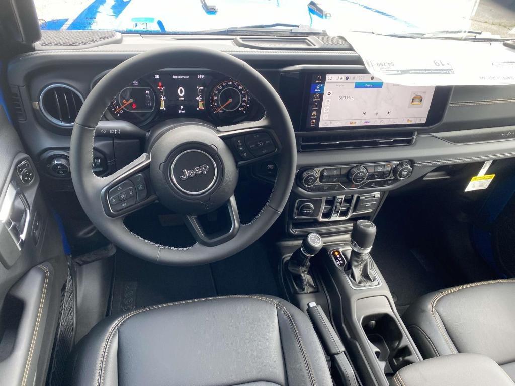 new 2025 Jeep Gladiator car, priced at $44,828