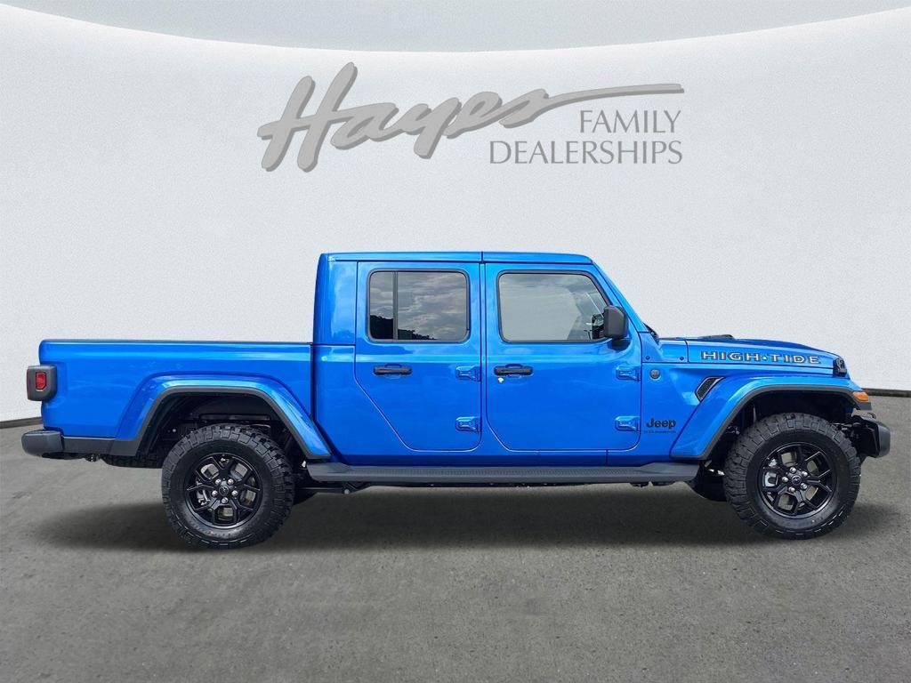 new 2025 Jeep Gladiator car, priced at $44,828