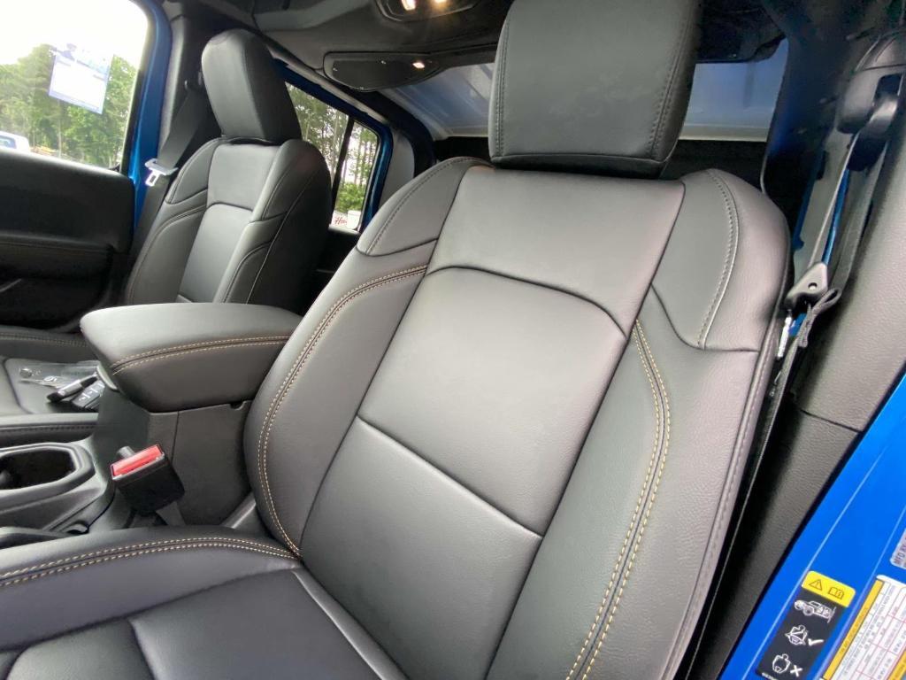 new 2025 Jeep Gladiator car, priced at $44,828