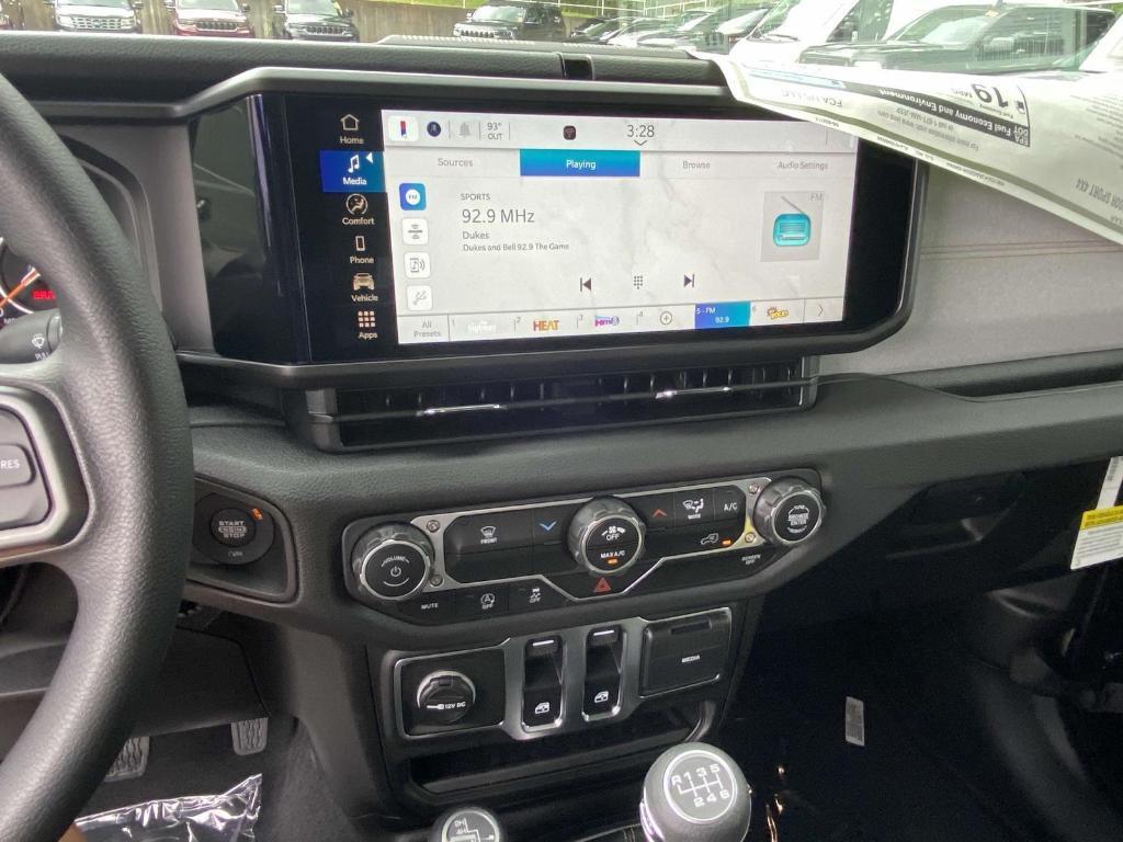 new 2025 Jeep Wrangler car, priced at $31,748