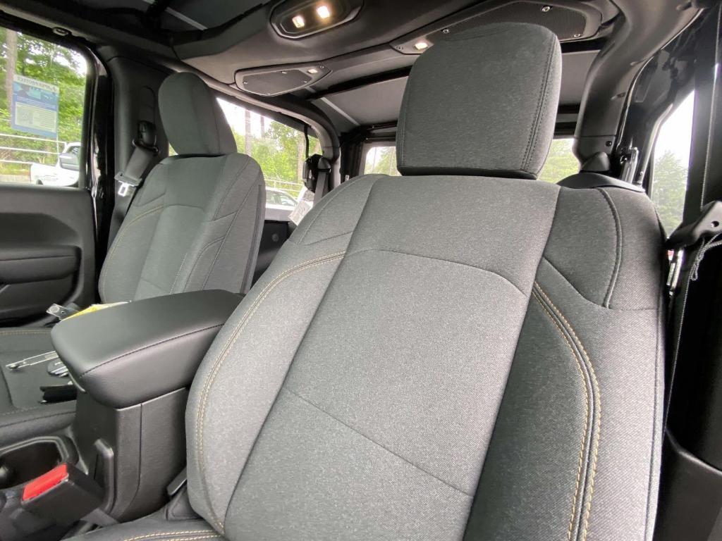 new 2025 Jeep Wrangler car, priced at $31,748