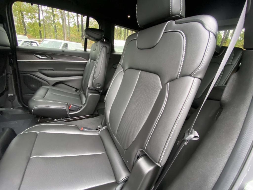 new 2025 Jeep Grand Cherokee L car, priced at $52,650