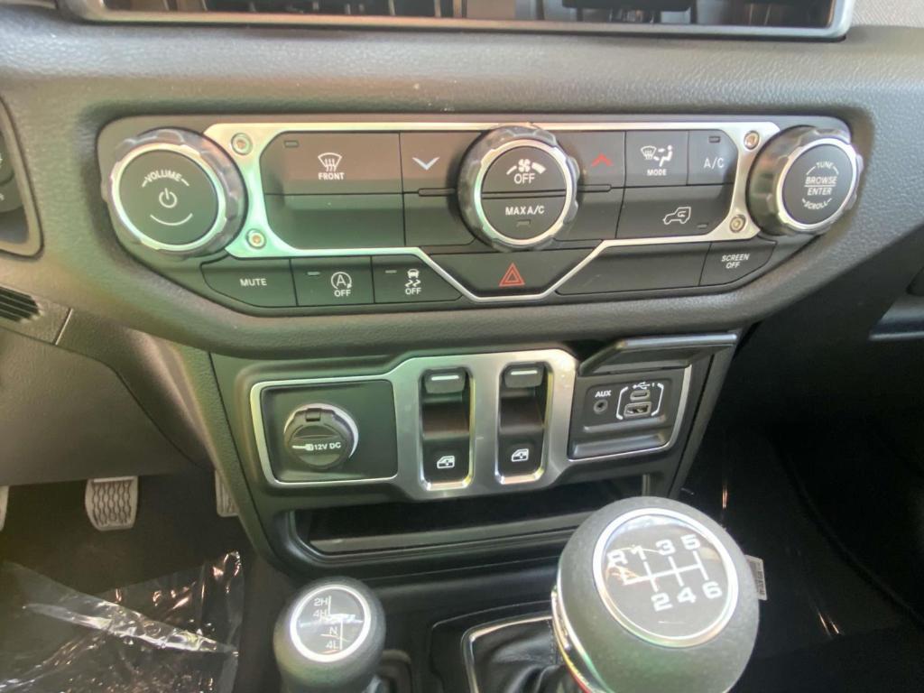 new 2025 Jeep Wrangler car, priced at $31,998