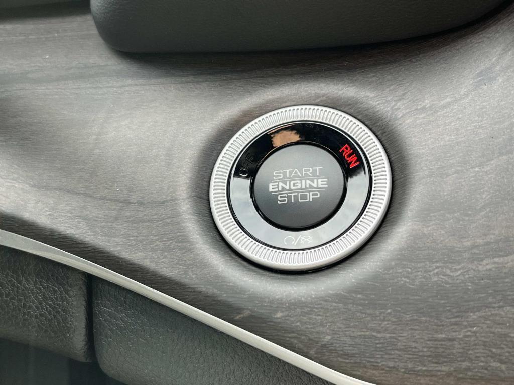 new 2025 Jeep Grand Cherokee L car, priced at $44,003