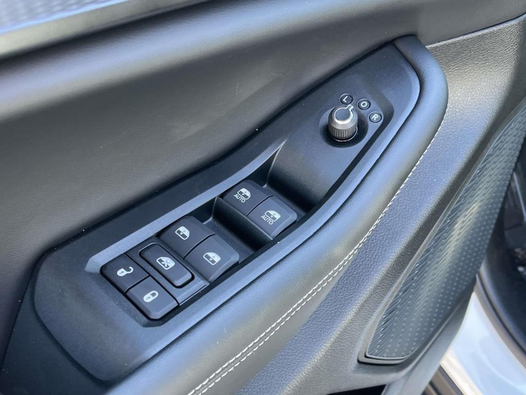 new 2025 Jeep Grand Cherokee car, priced at $39,638