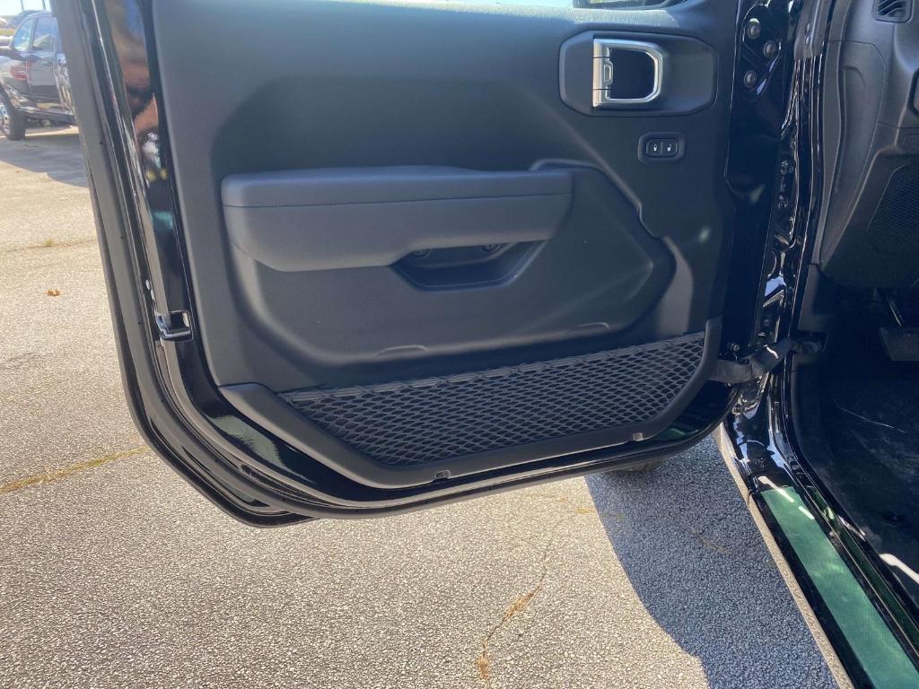 new 2026 Jeep Wrangler car, priced at $41,958