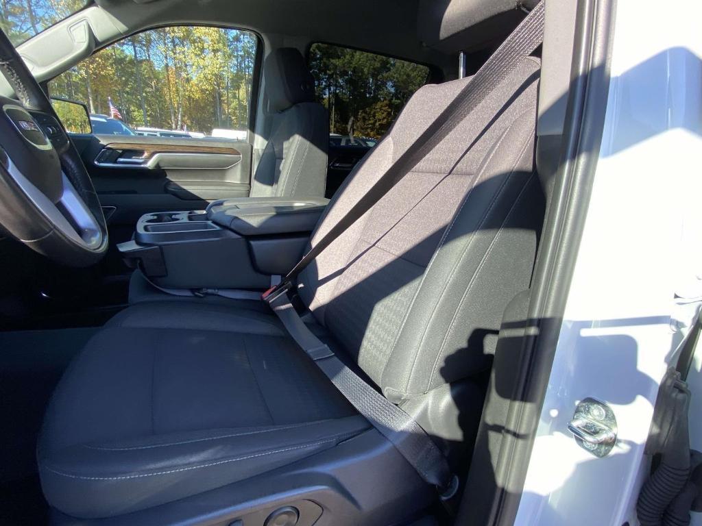 used 2022 GMC Sierra 1500 car, priced at $38,817