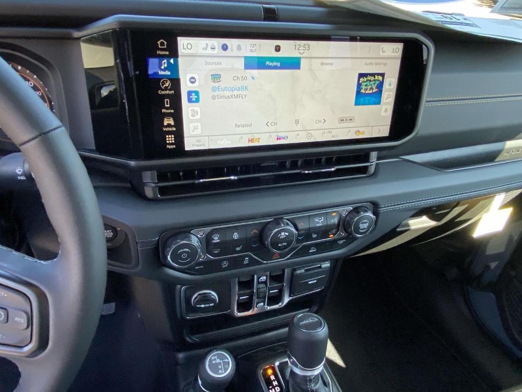 new 2025 Jeep Gladiator car, priced at $46,487