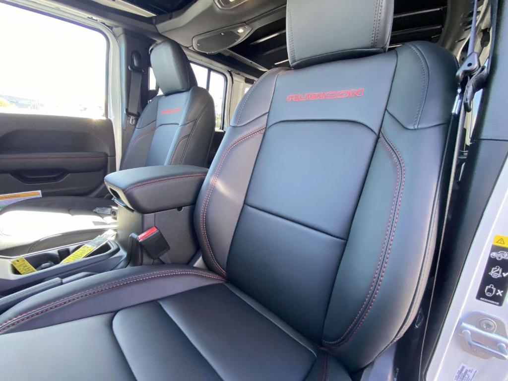 new 2025 Jeep Wrangler car, priced at $60,493