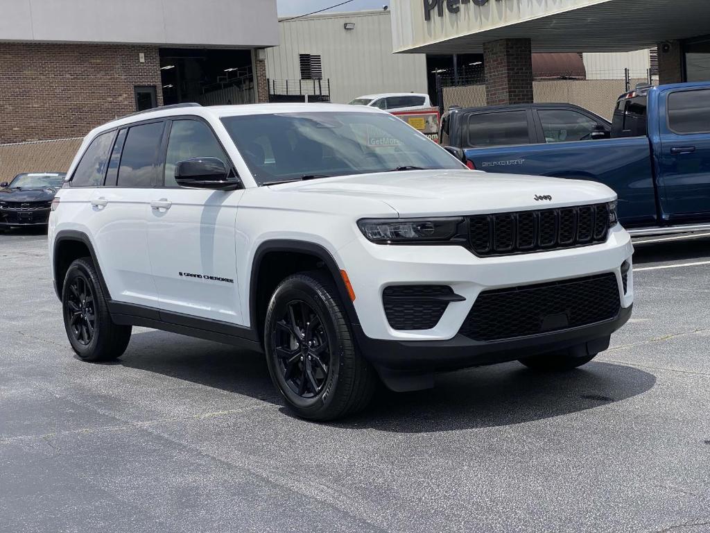 used 2024 Jeep Grand Cherokee car, priced at $32,468