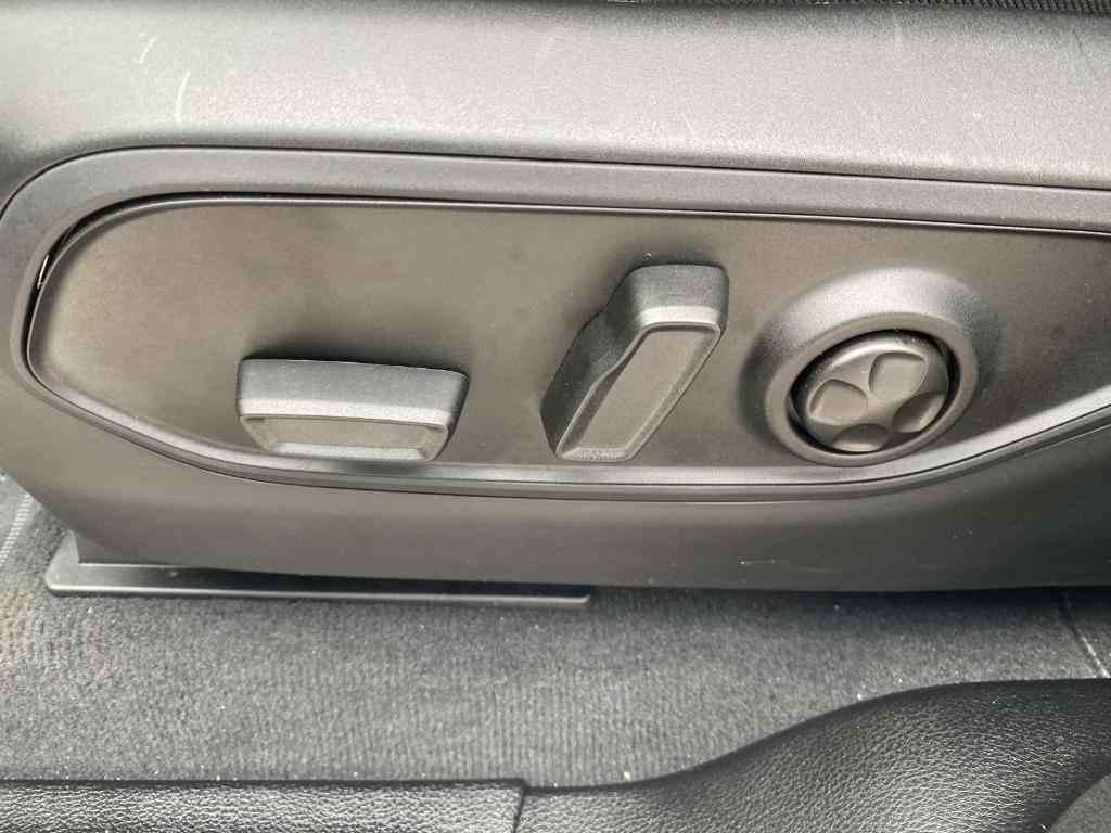 used 2024 Jeep Grand Cherokee car, priced at $31,100