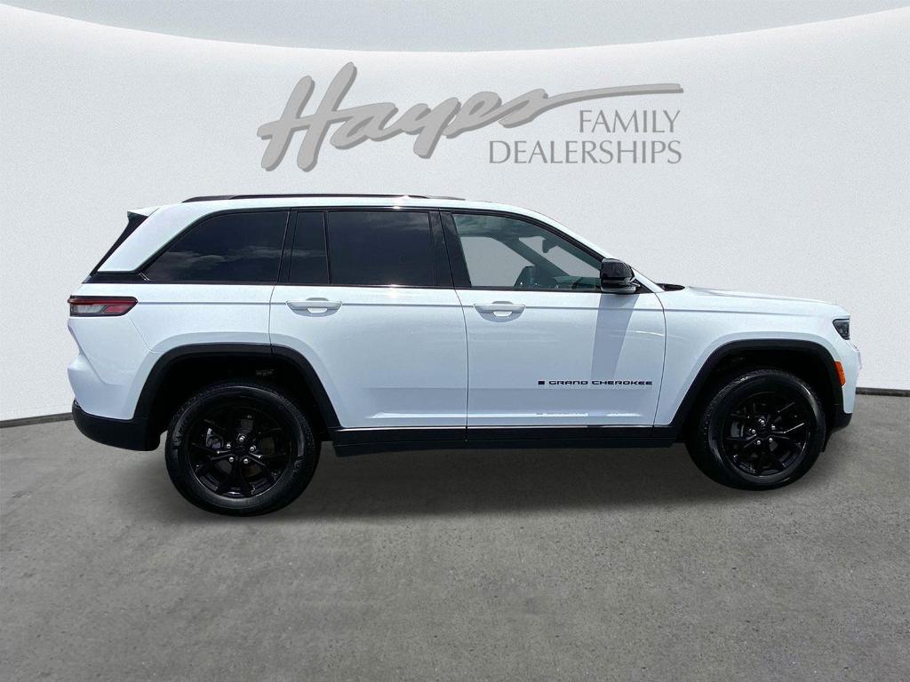 used 2024 Jeep Grand Cherokee car, priced at $31,100