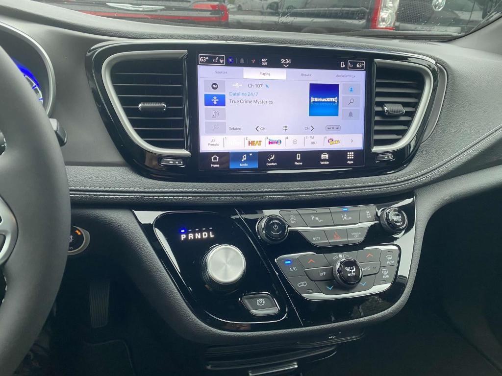new 2026 Chrysler Pacifica car, priced at $40,975