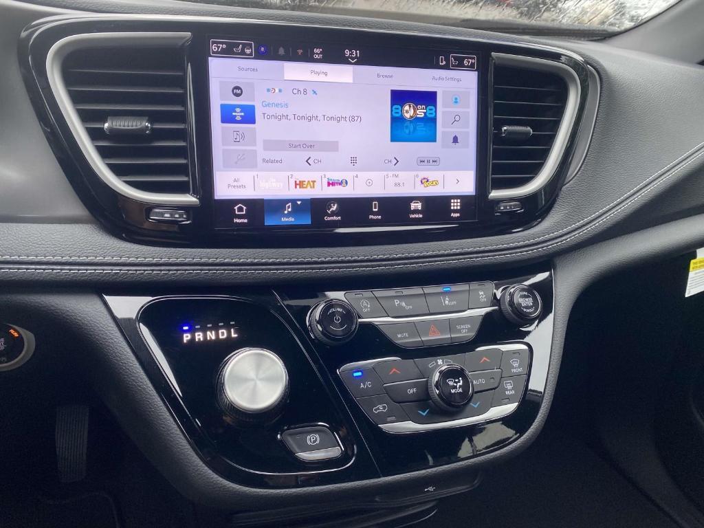 new 2026 Chrysler Pacifica car, priced at $40,975