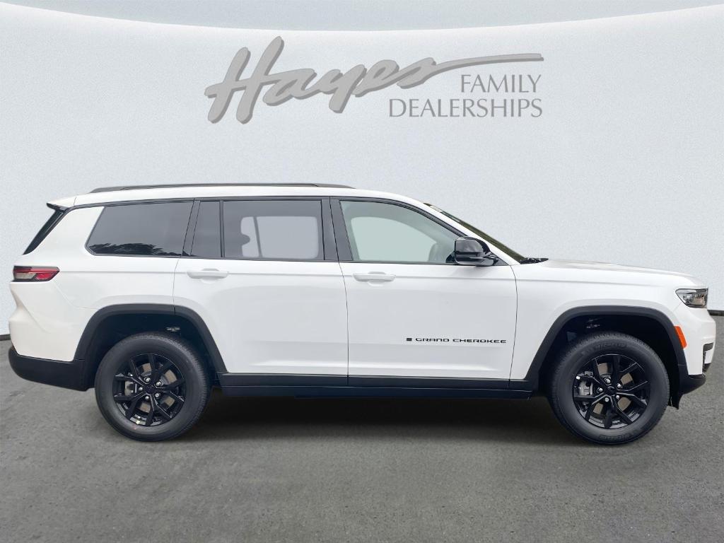 new 2025 Jeep Grand Cherokee L car, priced at $43,556