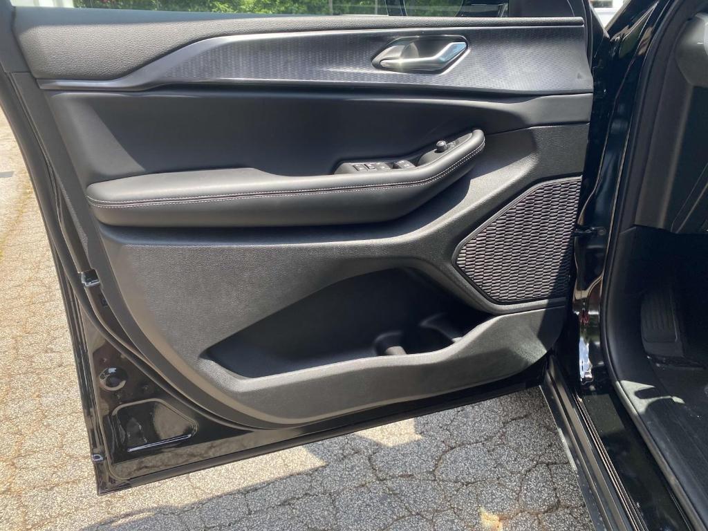 new 2025 Jeep Grand Cherokee L car, priced at $45,618