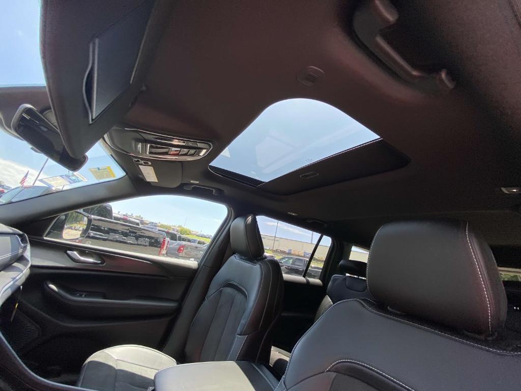 new 2025 Jeep Grand Cherokee L car, priced at $45,618