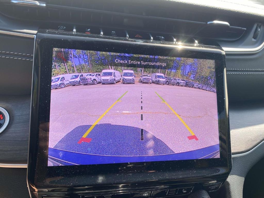 new 2025 Jeep Grand Cherokee car, priced at $45,704