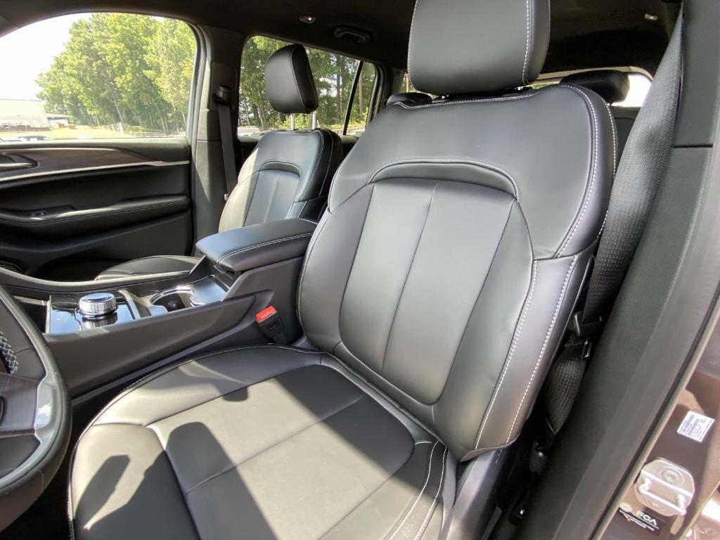 new 2025 Jeep Grand Cherokee L car, priced at $40,126