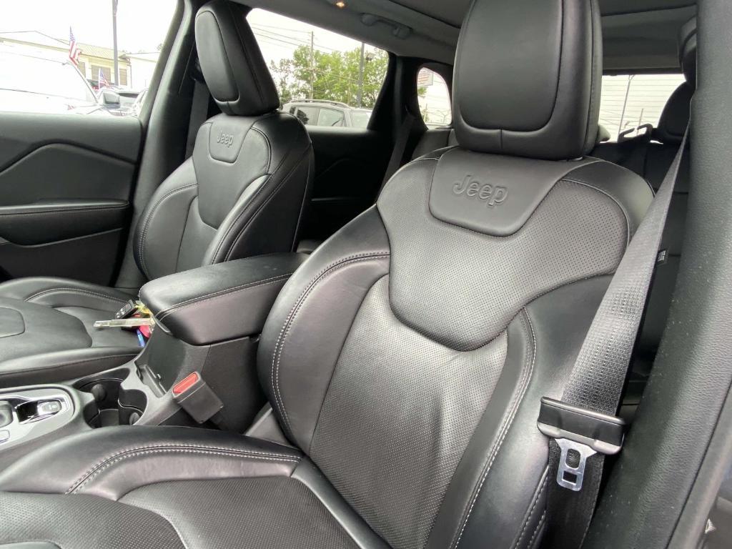 used 2022 Jeep Cherokee car, priced at $23,999