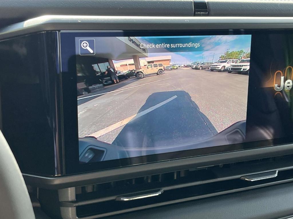 new 2025 Jeep Gladiator car, priced at $43,278