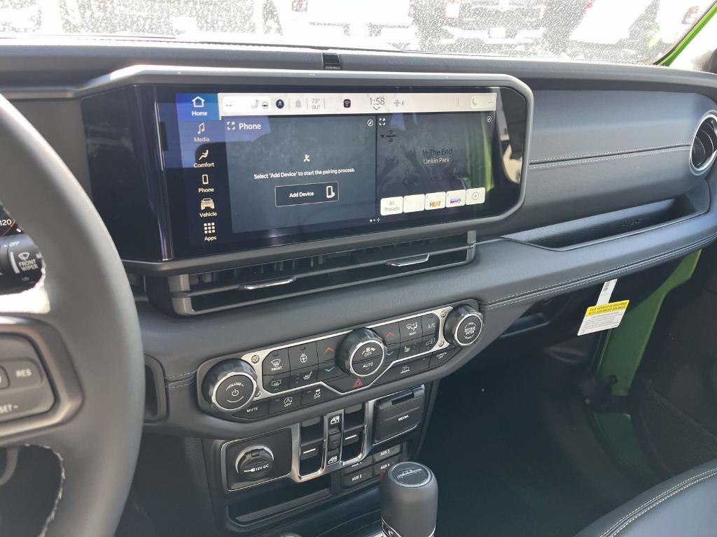 new 2025 Jeep Gladiator car, priced at $43,278