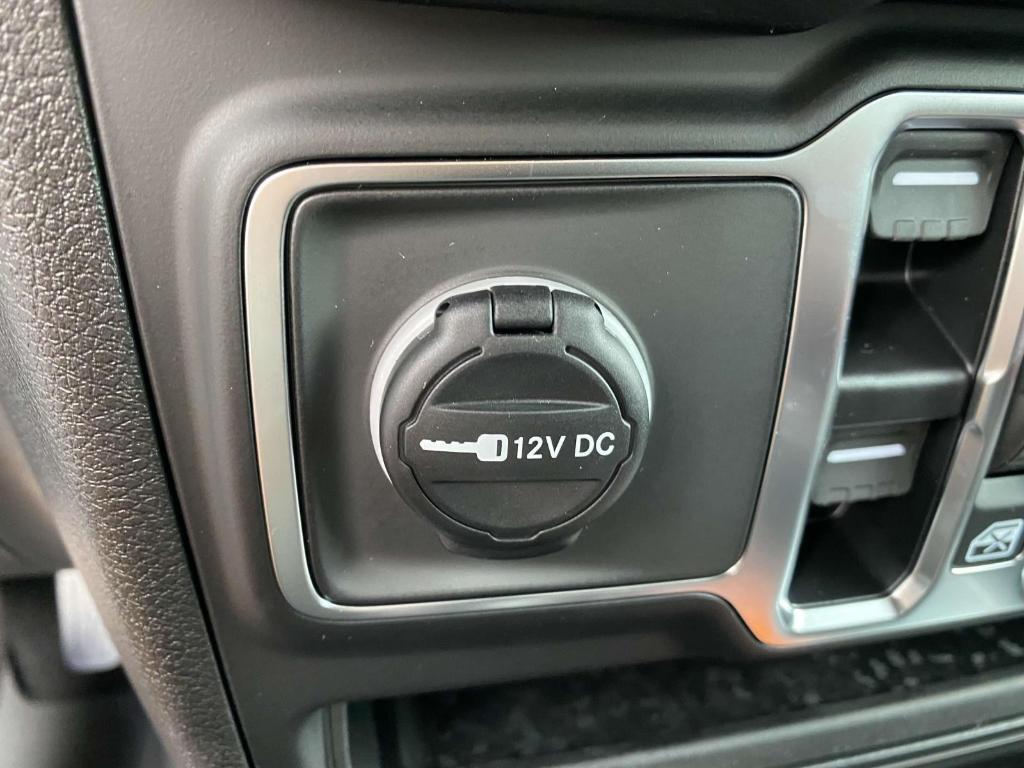 new 2025 Jeep Wrangler car, priced at $43,897