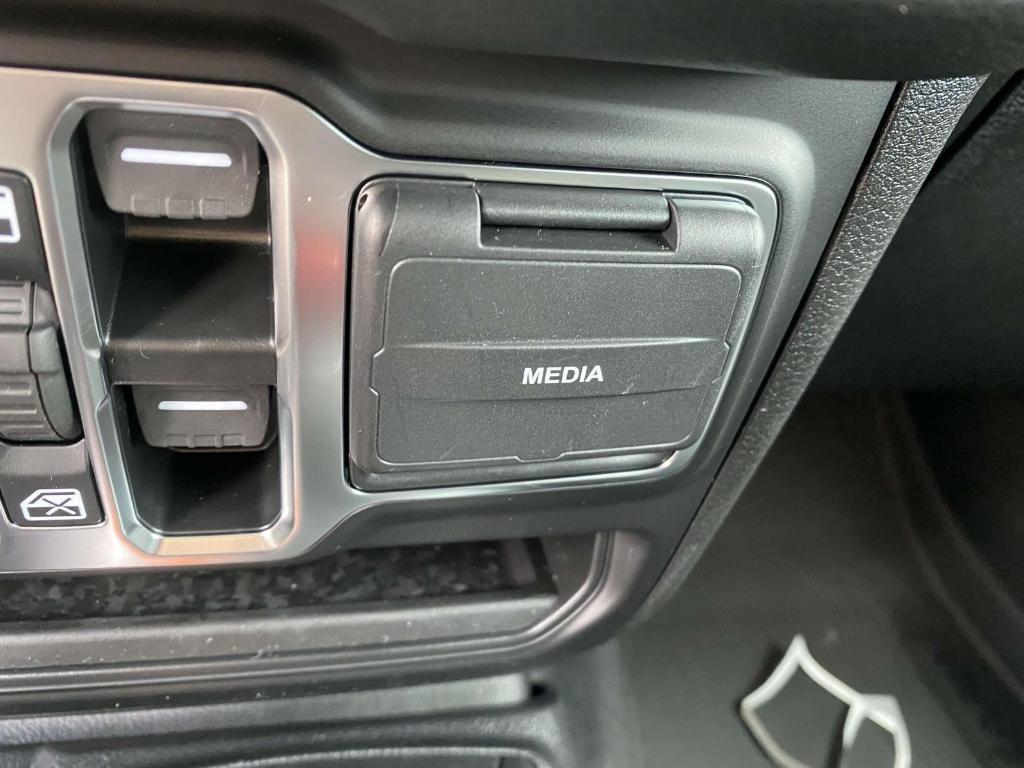 new 2025 Jeep Wrangler car, priced at $43,897