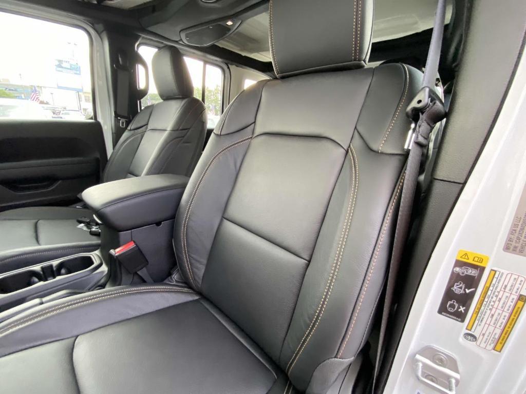 new 2025 Jeep Wrangler car, priced at $43,897