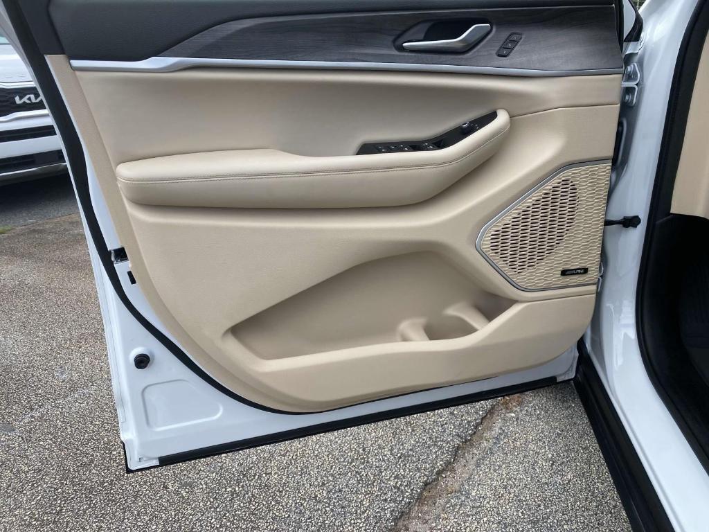 used 2022 Jeep Grand Cherokee L car, priced at $32,400