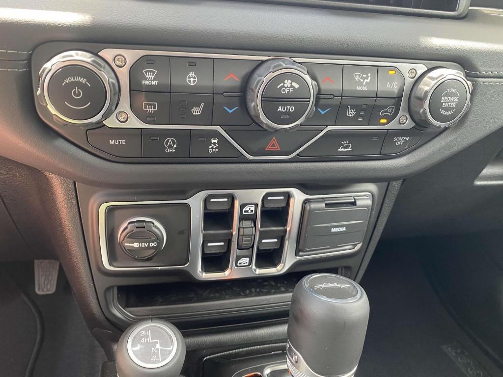 new 2025 Jeep Gladiator car, priced at $44,828
