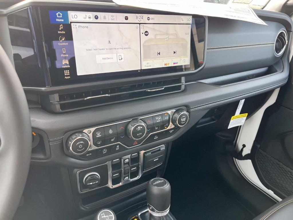 new 2025 Jeep Gladiator car, priced at $44,233